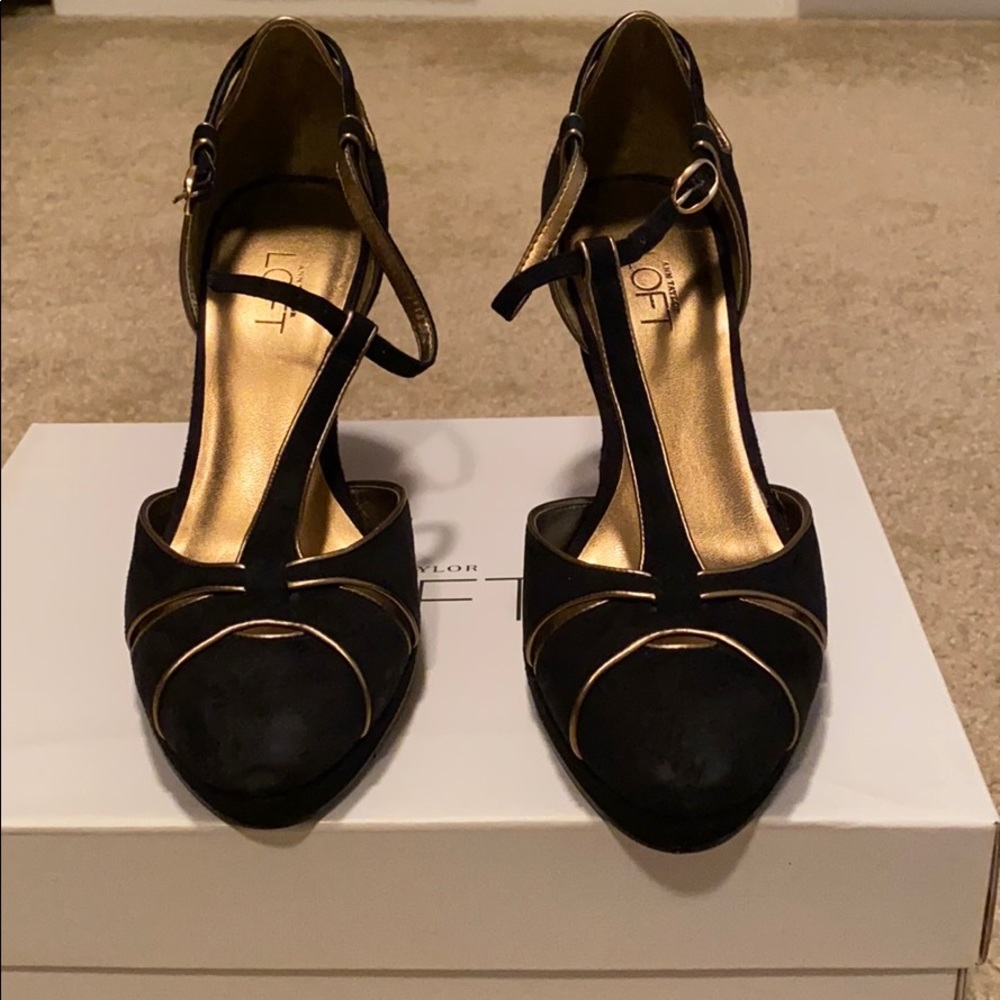 Ann Taylor Loft Suede Black Gold Trim Shoes New in Box